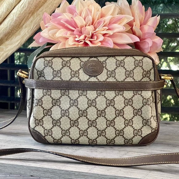 Authentic GUCCI Crossbody Bag - Picture 1 of 14
